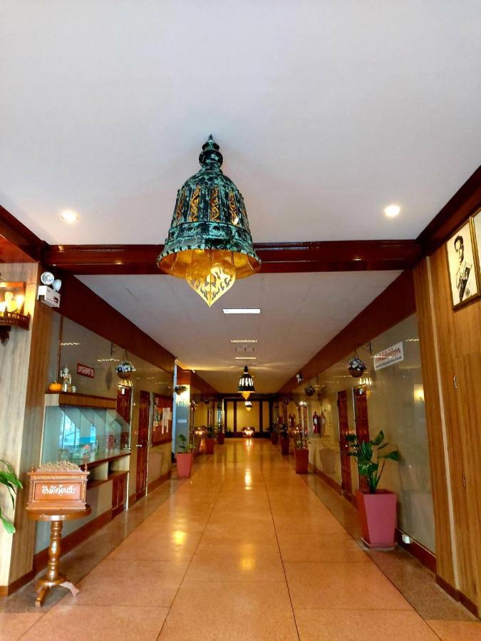 Suriwong Chumphon Hotel Экстерьер фото